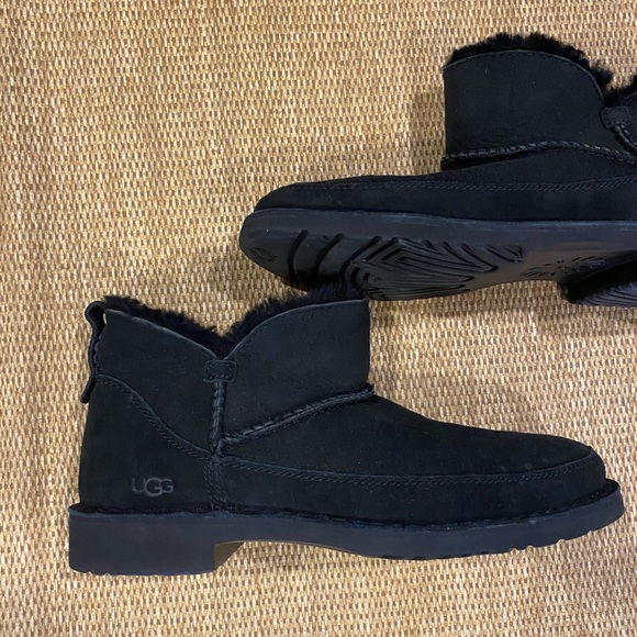 New Ugg Women’s Melrose US8 Black Boots - Picture 4 of 11